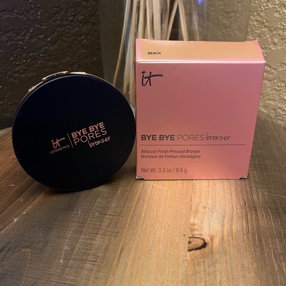 it Cosmetics Bye Bye Pores Bronzer Powder - Picture 6 of 10